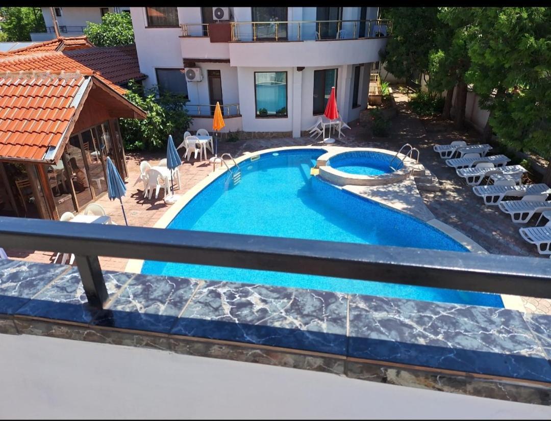 Bo'S Place سينتس قسطنطين وهيلينا المظهر الخارجي الصورة